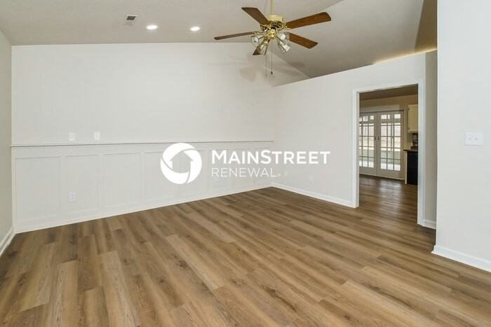 7229 Sorrenta Rd - Photo 5 of 16