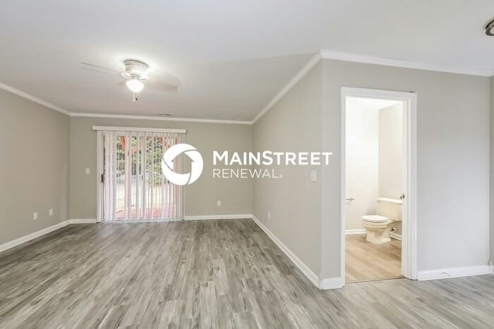 440 Corbin St - Photo 5 of 17