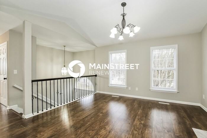 440 Corbin St - Photo 7 of 17