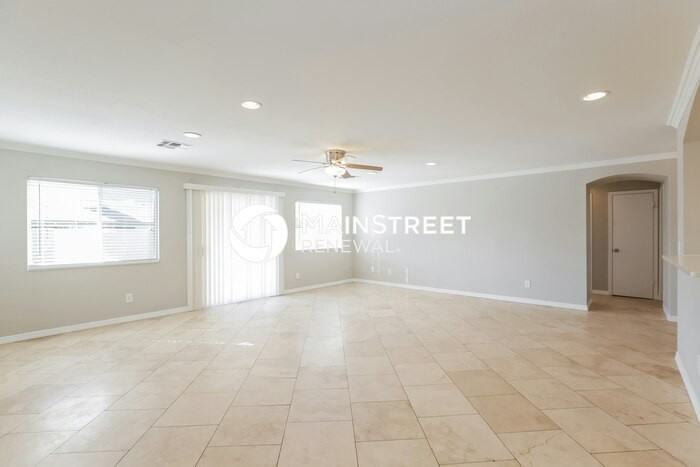 4614 N 86th Dr - Photo 2 of 16