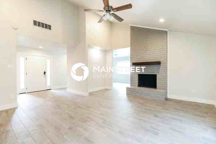 4719 Hidden Springs Dr - Photo 4 of 16