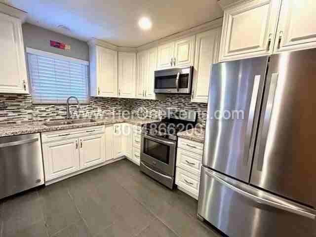 395 E Truman Ave - Photo 4 of 29