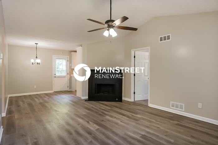181 Halehaven Dr - Photo 4 of 18