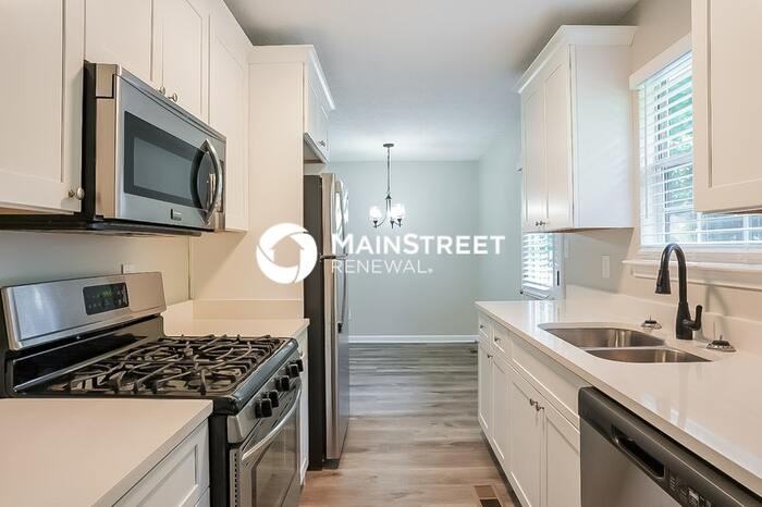 181 Halehaven Dr - Photo 5 of 18