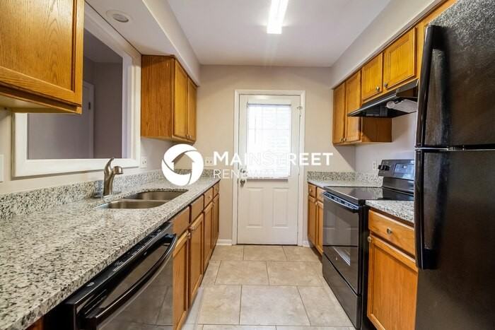 1848 Tamarack Cir N - Photo 7 of 17