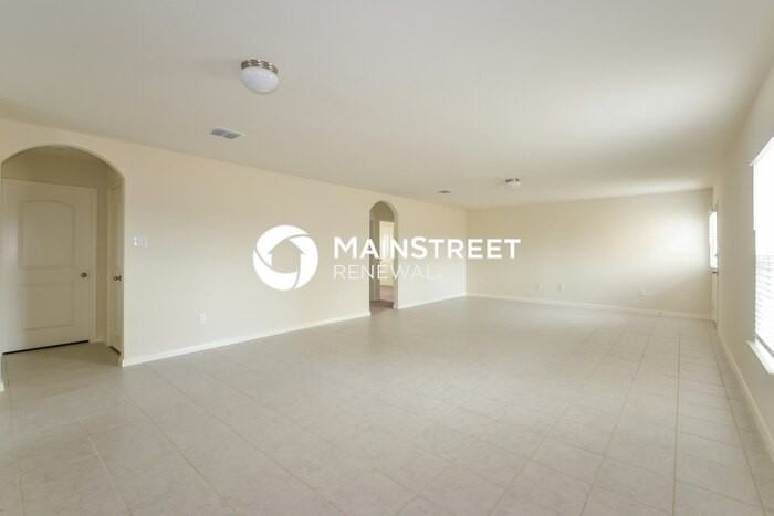 6206 Lakefront St - Photo 2 of 15