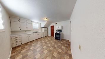 featured image of 214 N 16th St #B