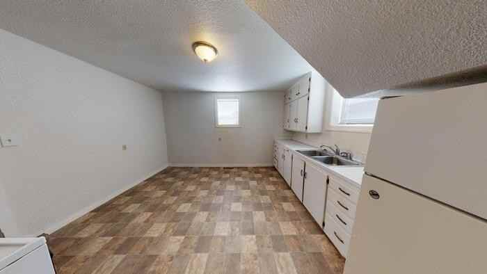 214 N 16th St #B - Photo 2 of 16