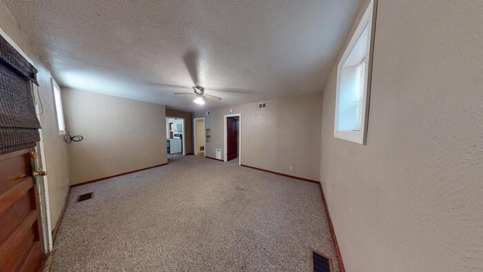 214 N 16th St #B - Photo 5 of 16