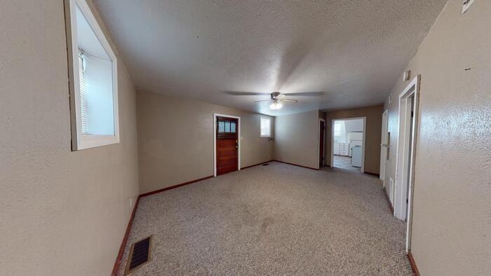 214 N 16th St #B - Photo 6 of 16