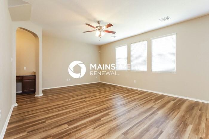 2542 Skybound - Photo 5 of 17