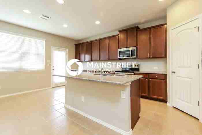 2542 Skybound - Photo 6 of 17
