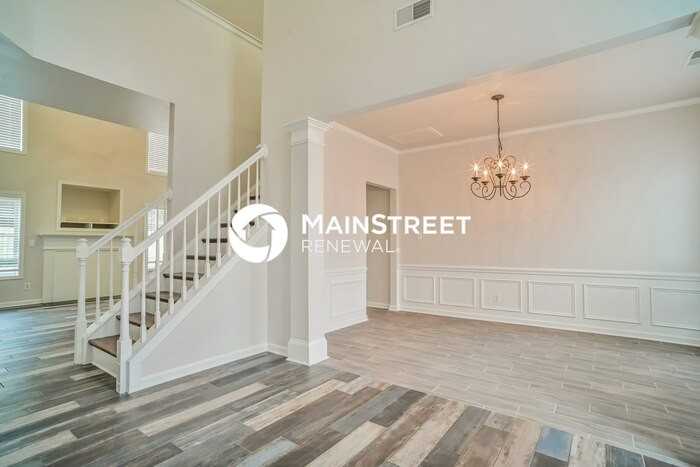 1344 Pondhaven Dr - Photo 6 of 17