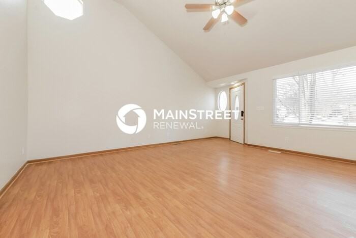 1507 Grand Ave - Photo 3 of 16