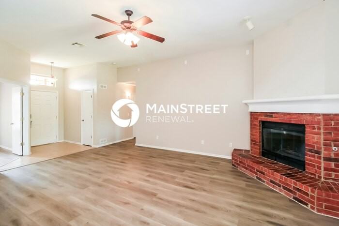 2617 Se 97th St - Photo 2 of 16