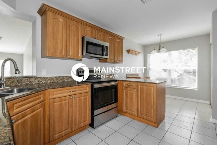 1123 Bloom Hill Ave - Photo 6 of 15
