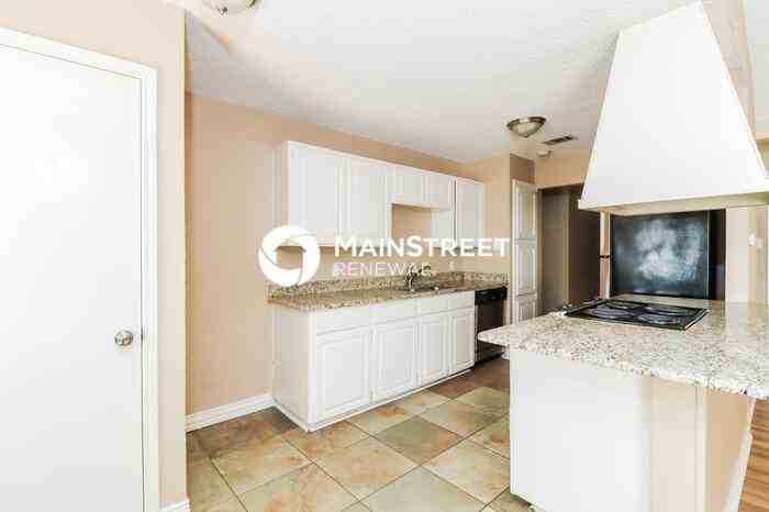 5715 Woodsetter Ct - Photo 6 of 15