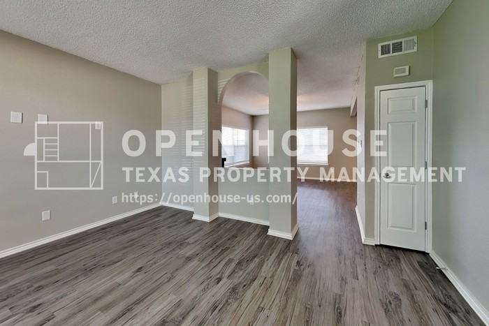 600 Blue Leaf Dr - Photo 4 of 23