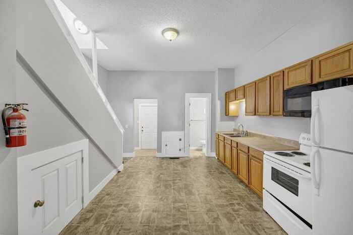 117 Church St - Photo 6 of 24