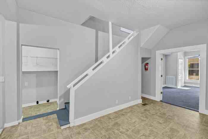 119 Church St - Photo 6 of 25