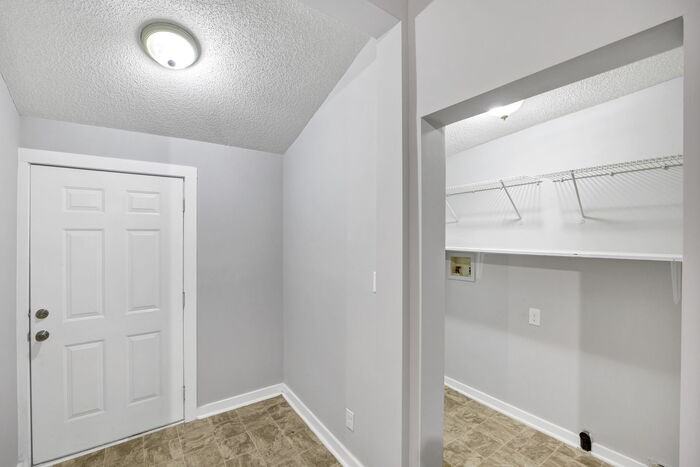 119 Church St - Photo 7 of 25
