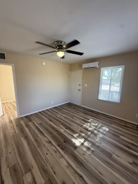 1303 N Columbus Blvd #A - Photo 6 of 13