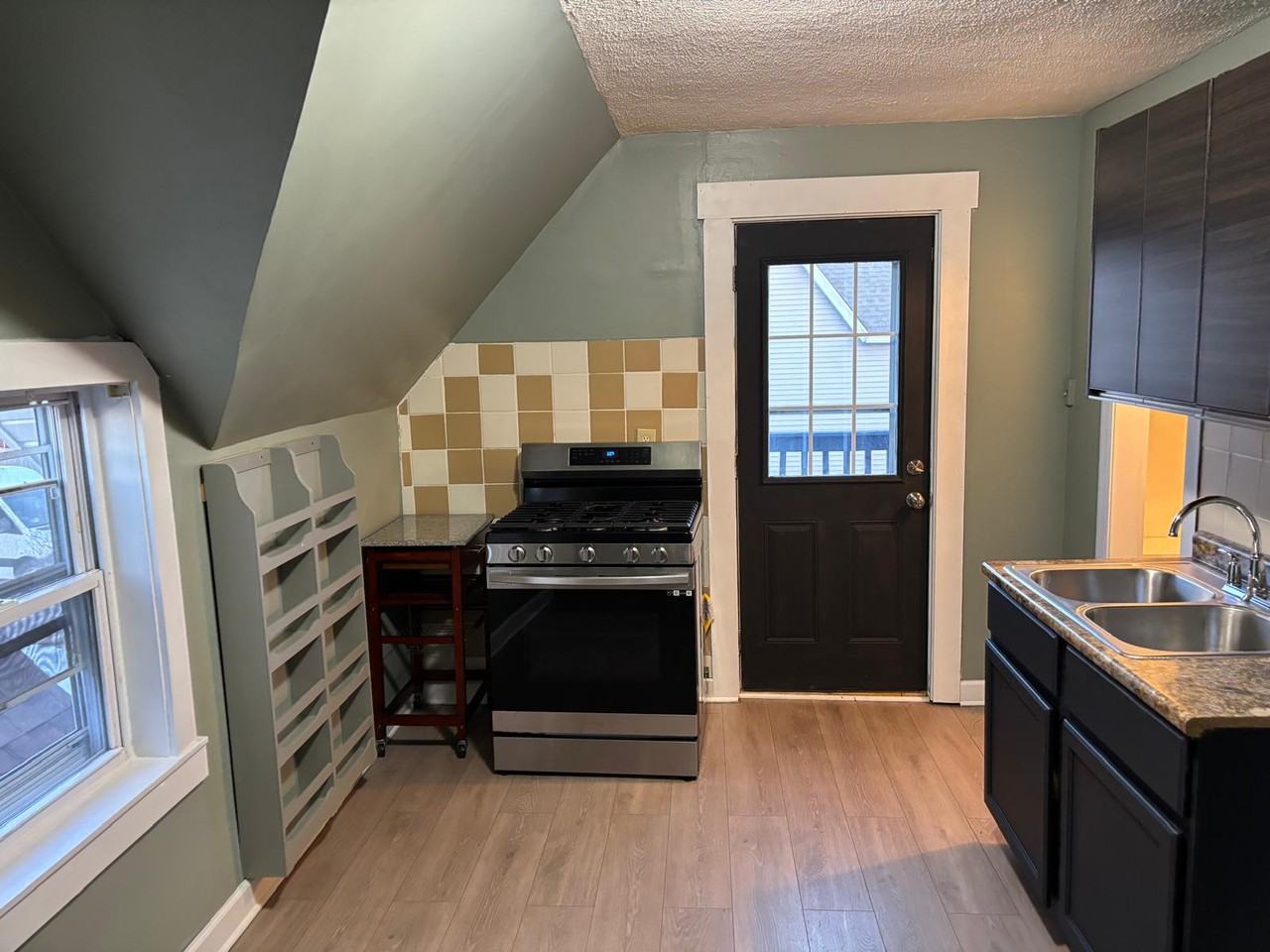 558 Franklin Blvd #2 - Photo 2 of 17