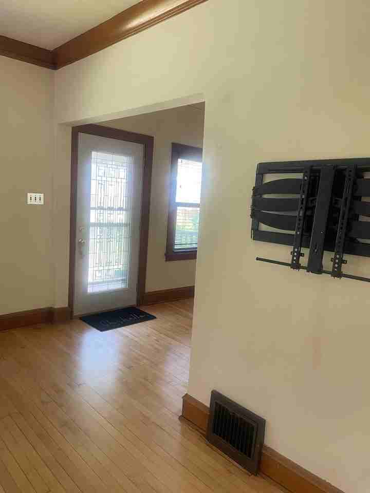 4020 S 1st St #1 - Photo 3 of 9