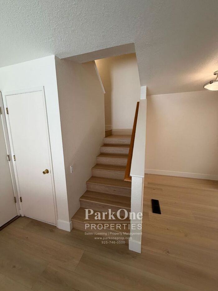 905 Colina Ct - Photo 6 of 22