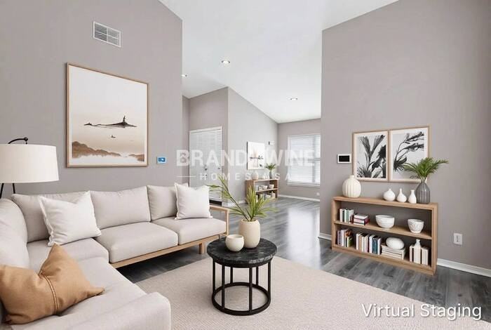 2406 S Lake Ave - Photo 4 of 21