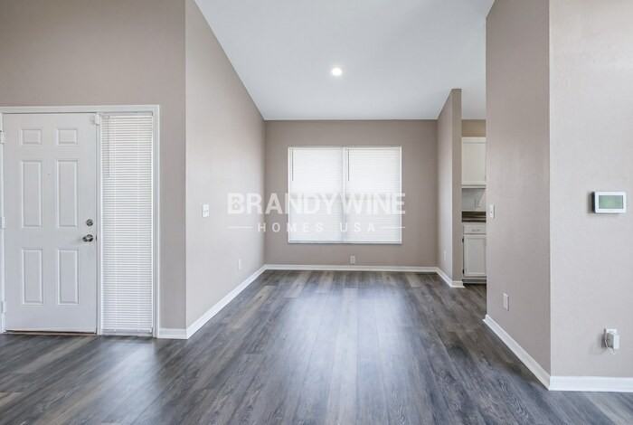 2406 S Lake Ave - Photo 6 of 21