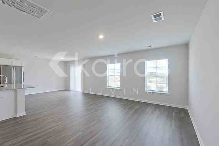 43 Springdale Rd - Photo 4 of 25