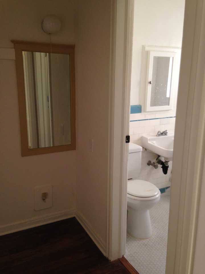 545 S Hobart Blvd #203 - Photo 7 of 16