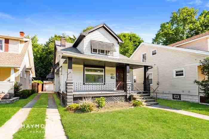 9509 Rosewood Ave - Photo 6 of 17