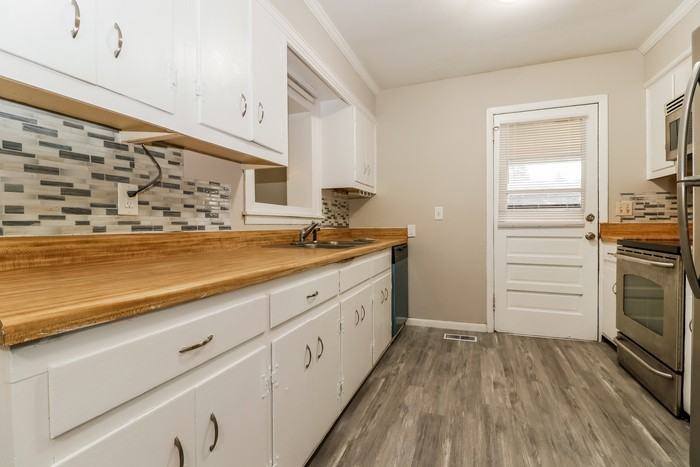 821 Hillside Dr - Photo 6 of 11