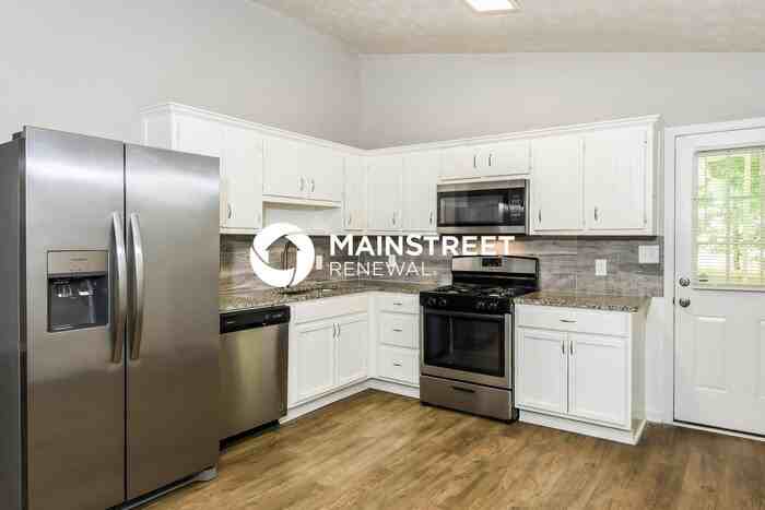 550 Pineland Cir Sw - Photo 2 of 5