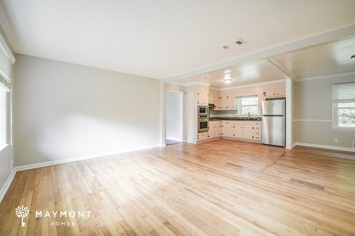 6197 Castlewood Dr - Photo 5 of 11