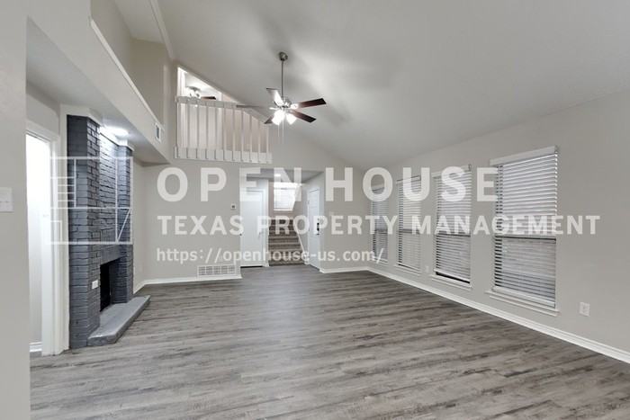 2102 Holly Hill Ln - Photo 4 of 21