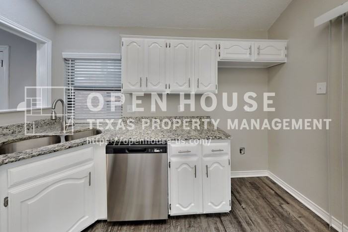 2102 Holly Hill Ln - Photo 5 of 21