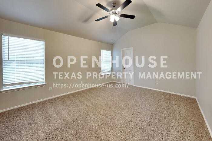 1031 Port Boliver Dr - Photo 7 of 20