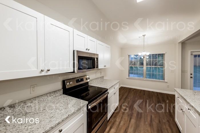 147 Nottingham Way - Photo 7 of 16