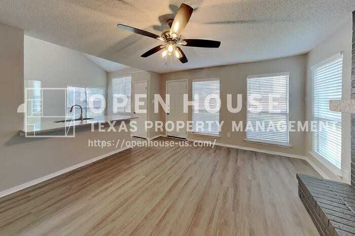 6703 Olivewood Dr - Photo 4 of 22