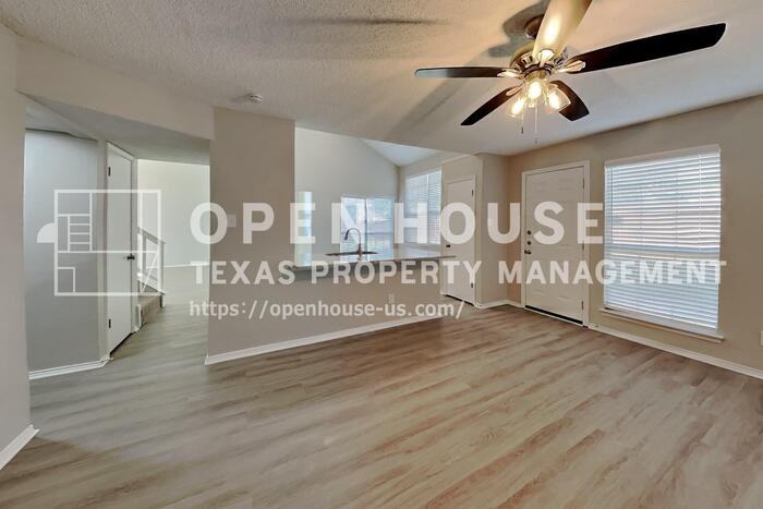 6703 Olivewood Dr - Photo 5 of 22