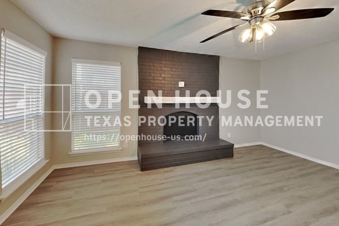 6703 Olivewood Dr - Photo 6 of 22