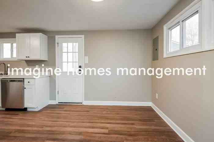 1910 Dooridge Dr - Photo 7 of 16