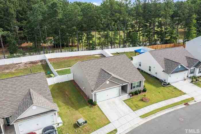 2081 Alderman Way - Photo 4 of 34