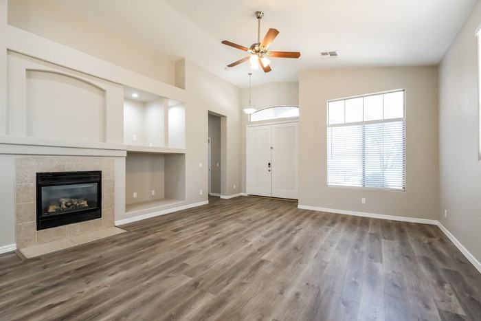 6614 W Rowel Rd - Photo 3 of 16