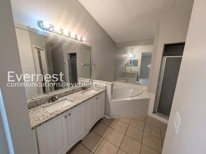 4758 Muir Vlg - Photo 7 of 18