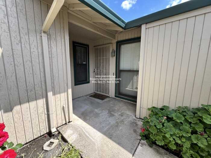 6019 Carolina Cir - Photo 3 of 29