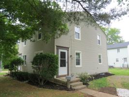featured image of 186 College St